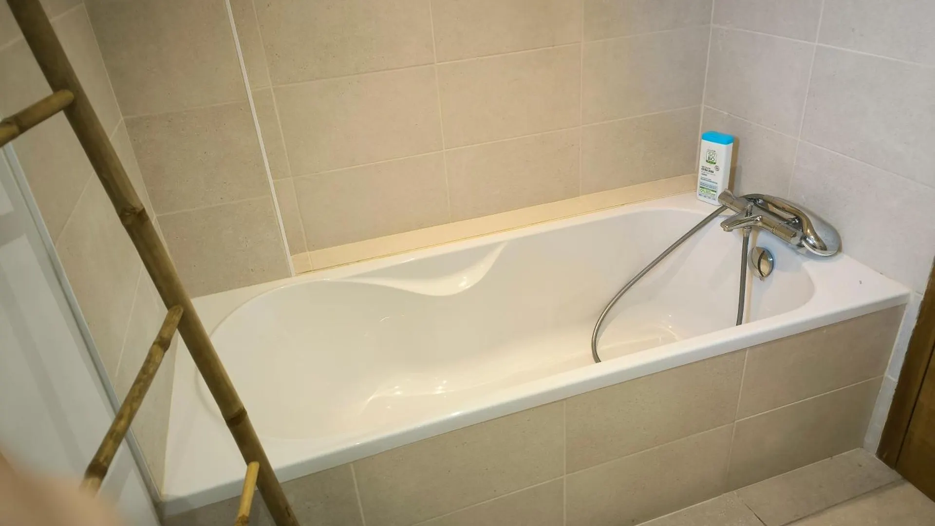 Lägenhet La Boite A Coucou, Appartement Pour 6 Personnes, Avec Jardin , Vue Mer, A 400 M De La Plage Pors Mabo Trébeurden Frankrike